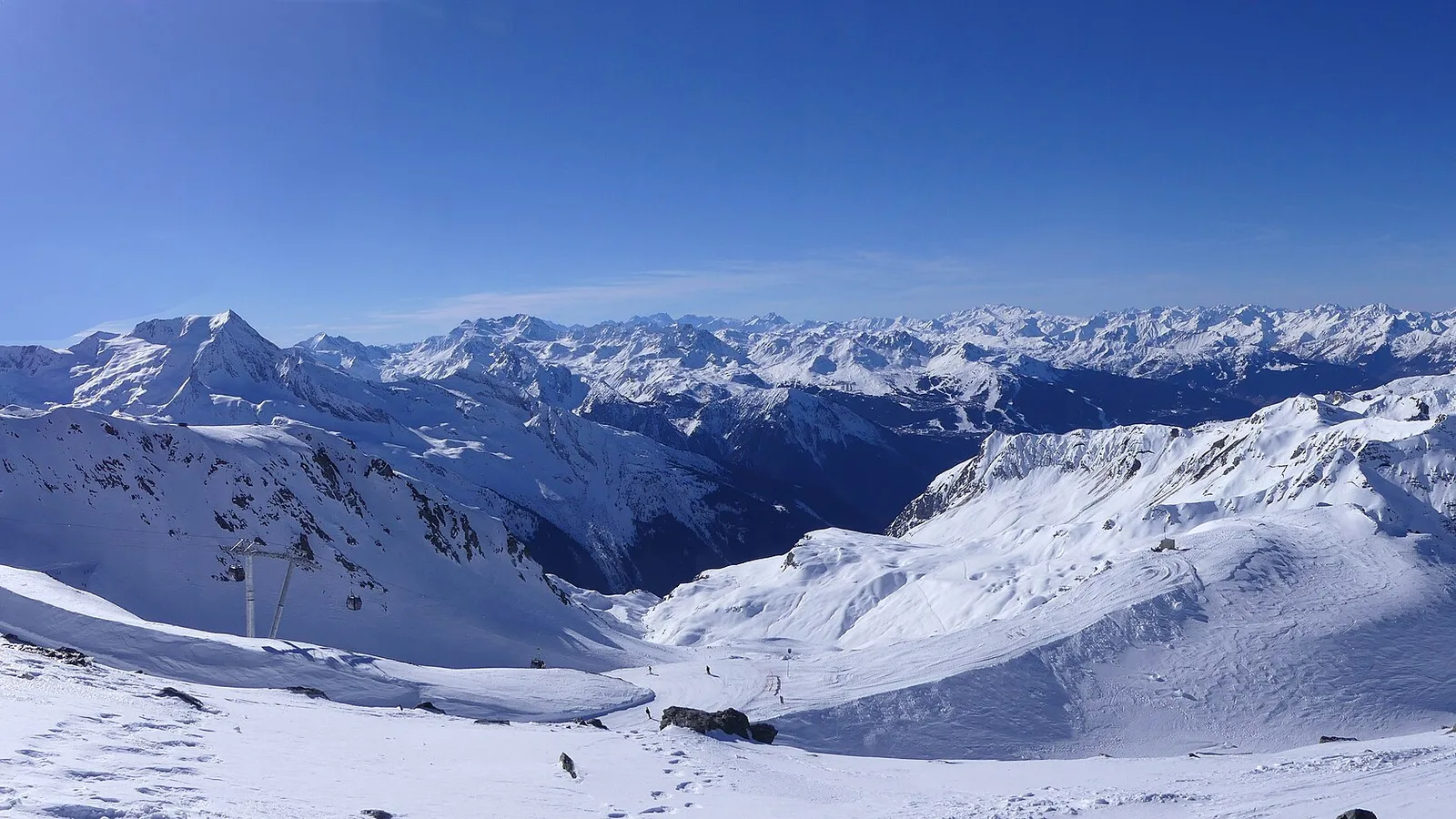 Panorama hivernal de La Plagne et du secteur Champagny depuis Bellecôte